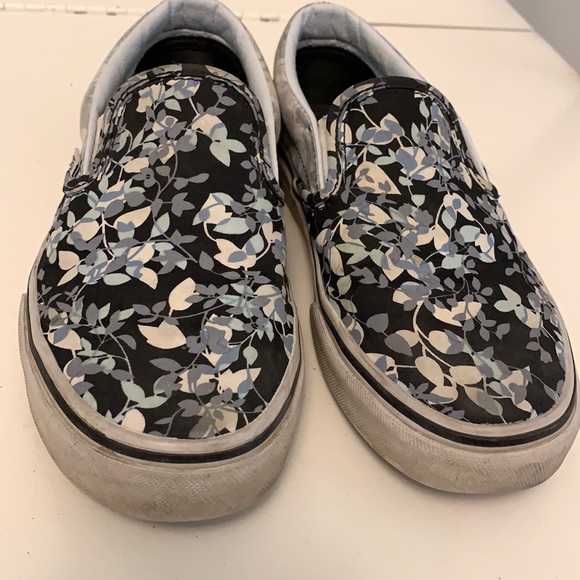 Floral vans - Picture 1 of 6